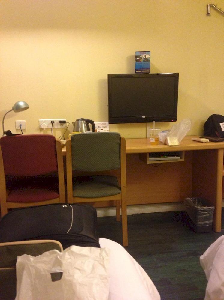 Home Inn Guangzhou Guangdong University Of Foreign Studies Baiyun Avenue エクステリア 写真