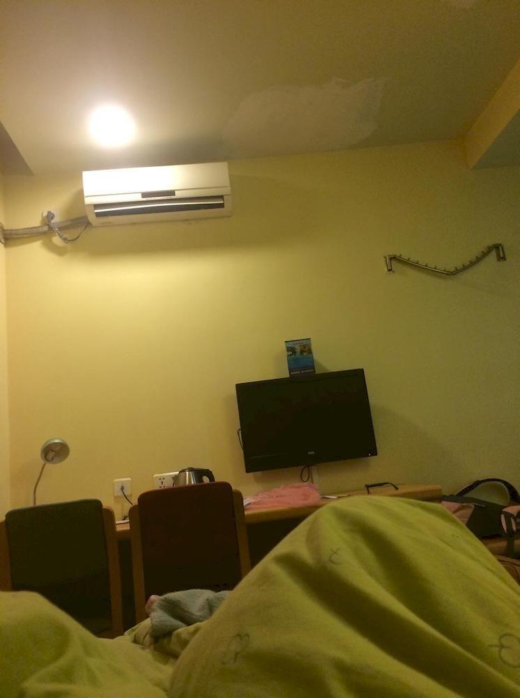 Home Inn Guangzhou Guangdong University Of Foreign Studies Baiyun Avenue エクステリア 写真