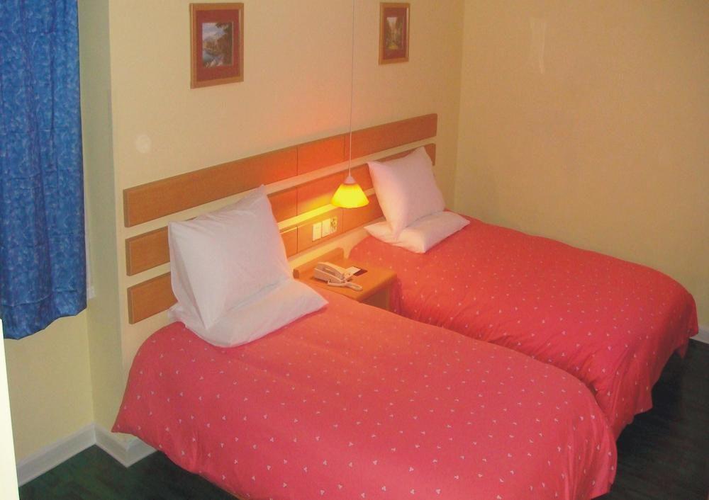Home Inn Guangzhou Guangdong University Of Foreign Studies Baiyun Avenue エクステリア 写真