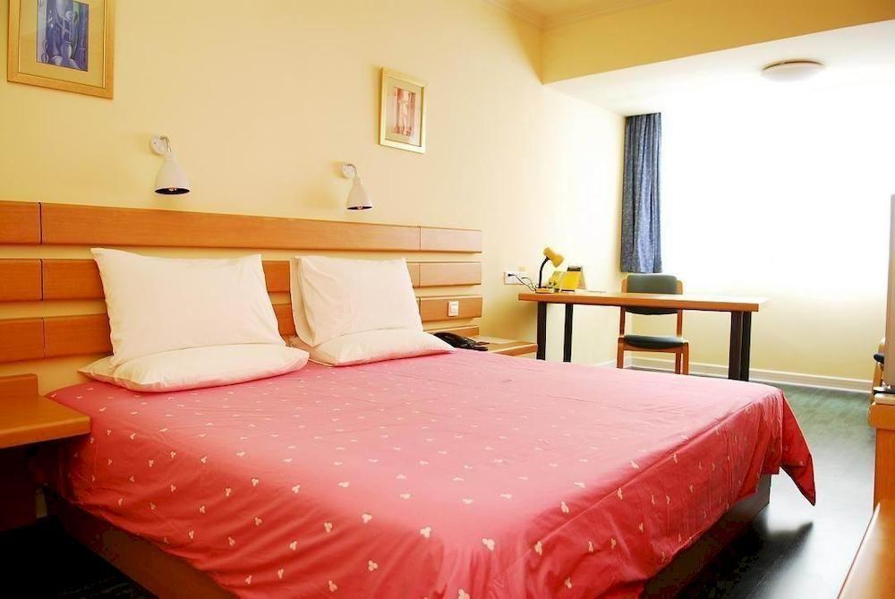 Home Inn Guangzhou Guangdong University Of Foreign Studies Baiyun Avenue エクステリア 写真