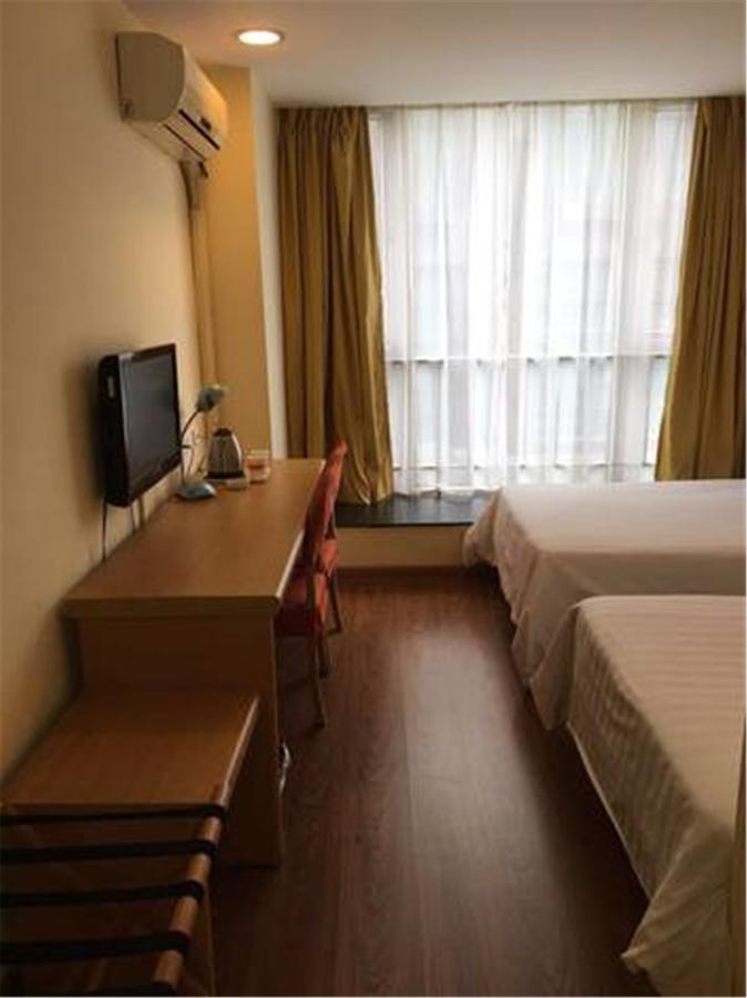 Home Inn Guangzhou Guangdong University Of Foreign Studies Baiyun Avenue エクステリア 写真